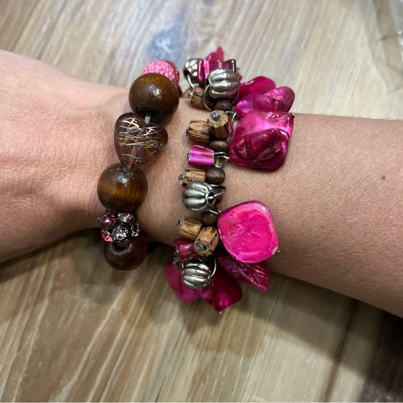 Womens Bracelet Stretch Wooden Beads, Purple Shells, Silver Accents Lot Of 2 - Picture 1 of 6
